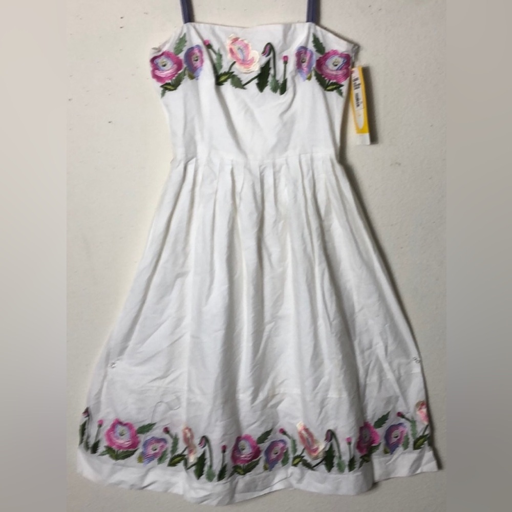 Vintage Clues collection embroidered sleeveless dress 6 NWT
